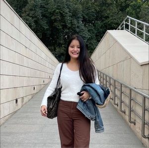 Meet your Posher, Tenzin